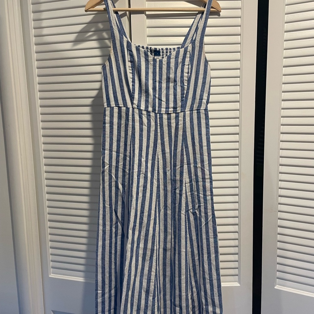Old Navy Blue and White Sleeveless Sundress